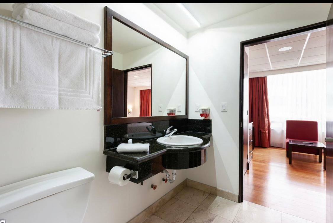 Suites Melchor Ocampo 445 Kota Meksiko Bagian luar foto